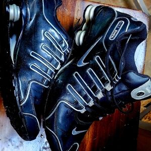 Nike Shox  Men's 11 NZ Running Shoe